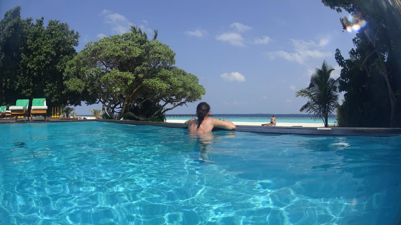 Schöner Ausblick vom Pool Adaaran Select Meedhupparu Island Resort - Premium All Inclusive