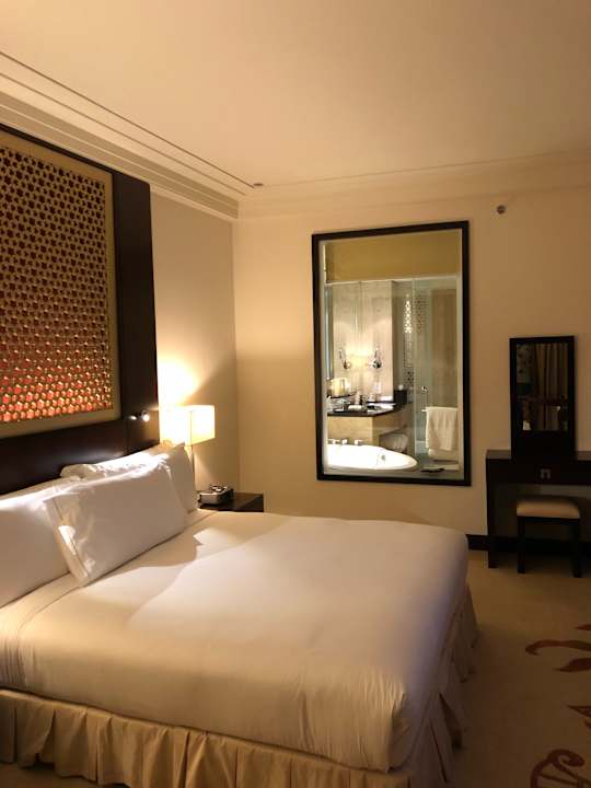 Zimmer Conrad Dubai