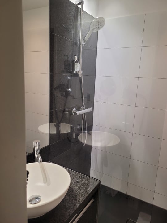 Zimmer Motel One Freiburg