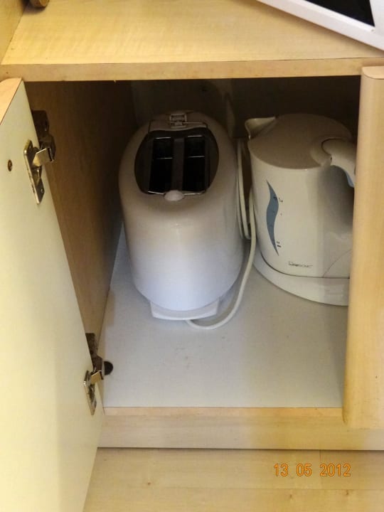 Toaster und Wasserkocher Days Inn Hotel & Residence