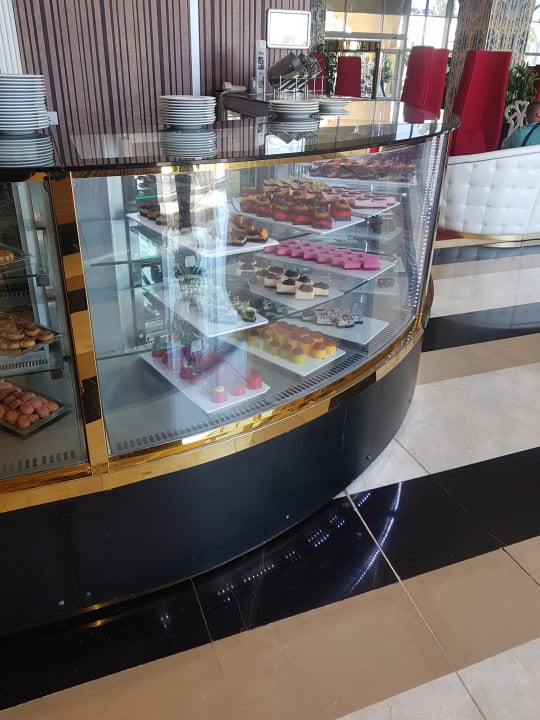 Lobby Azura Deluxe Resort & Spa Hotel