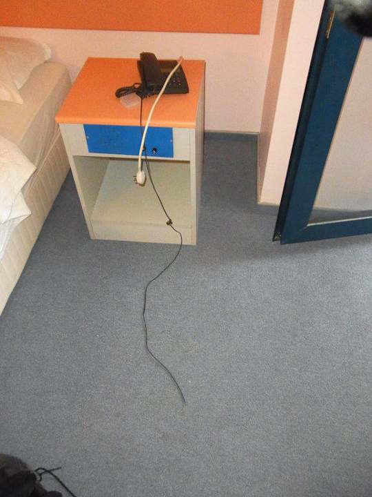 Telefon und Radio was soll hier funktionieren Remer Hotel