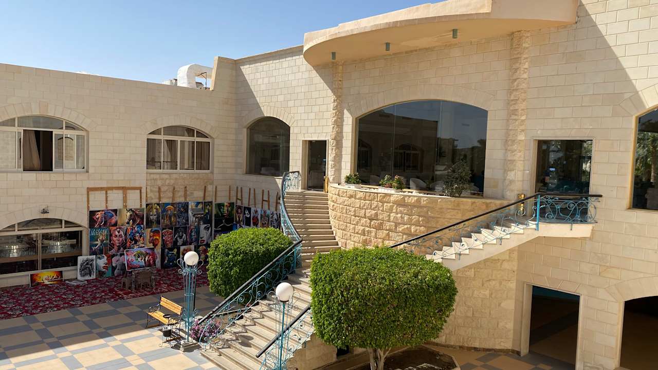 Lobby Brayka Bay Resort