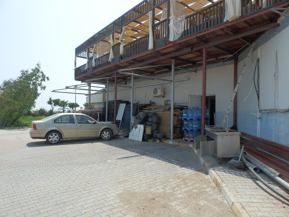 Weg zum Strand Dizalya Palm Garden