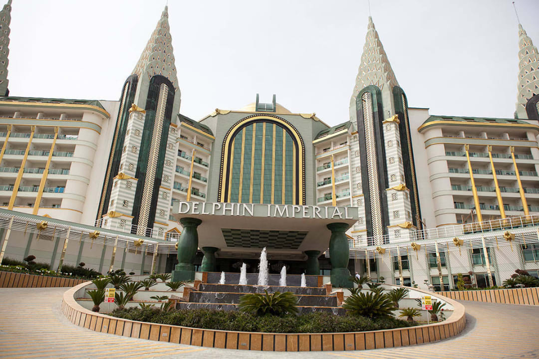 Vooraanzicht Hotel Delphin Imperial