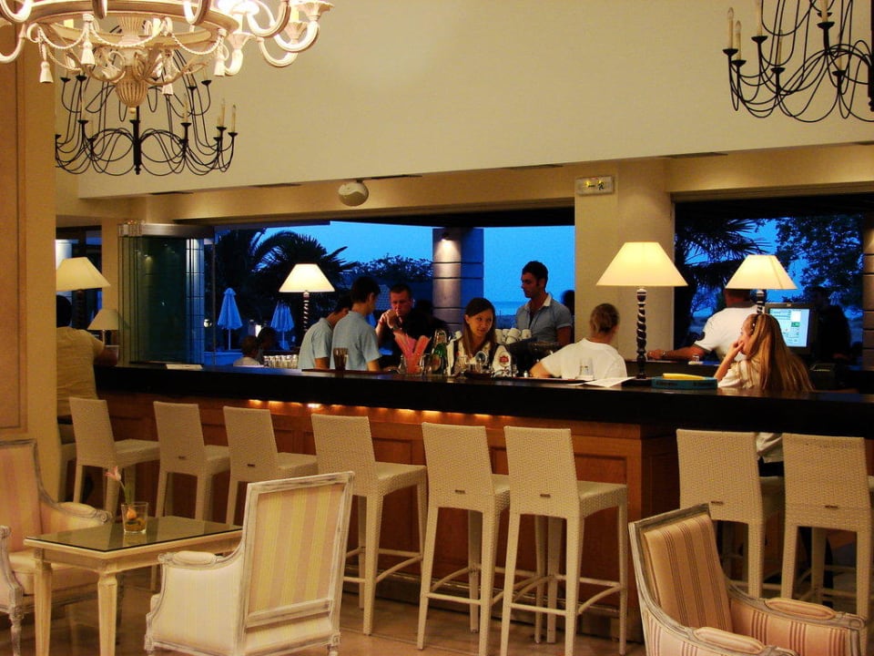 Die Mainbar Olympian Bay Grand Resort