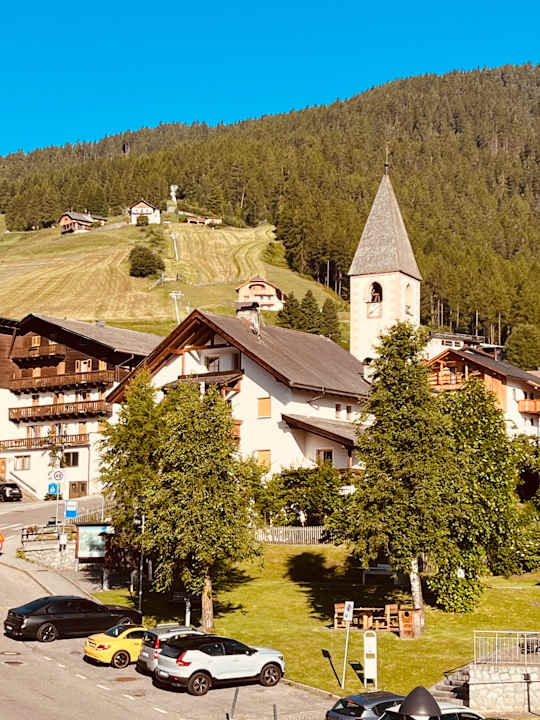 Außenansicht Hotel Pütia