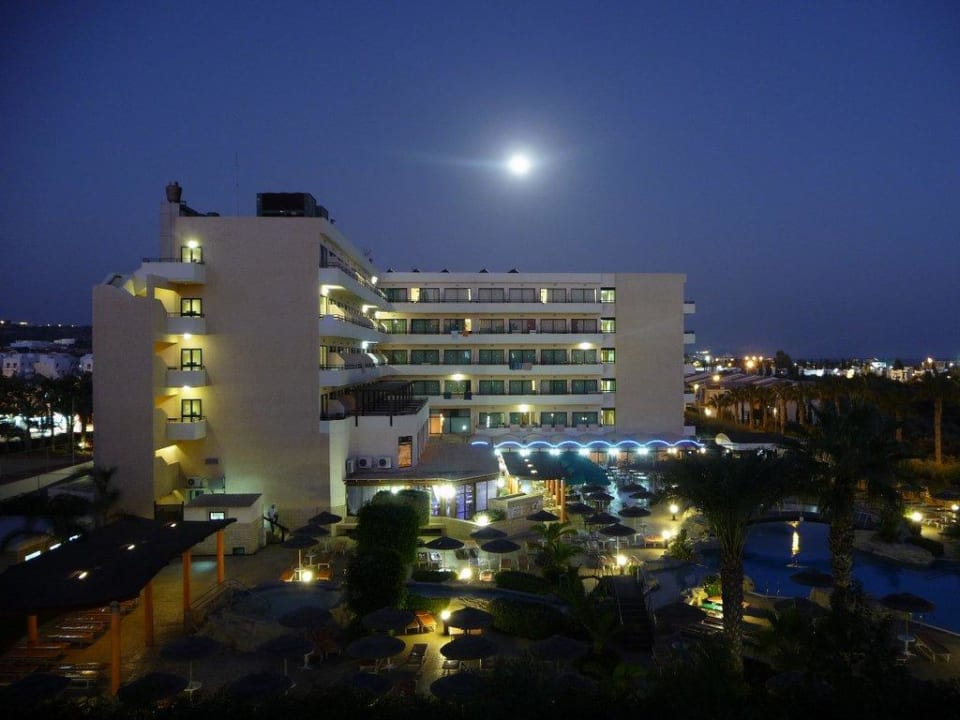 Ostseite Blick zum Tasia Maris Anonymous Beach Hotel