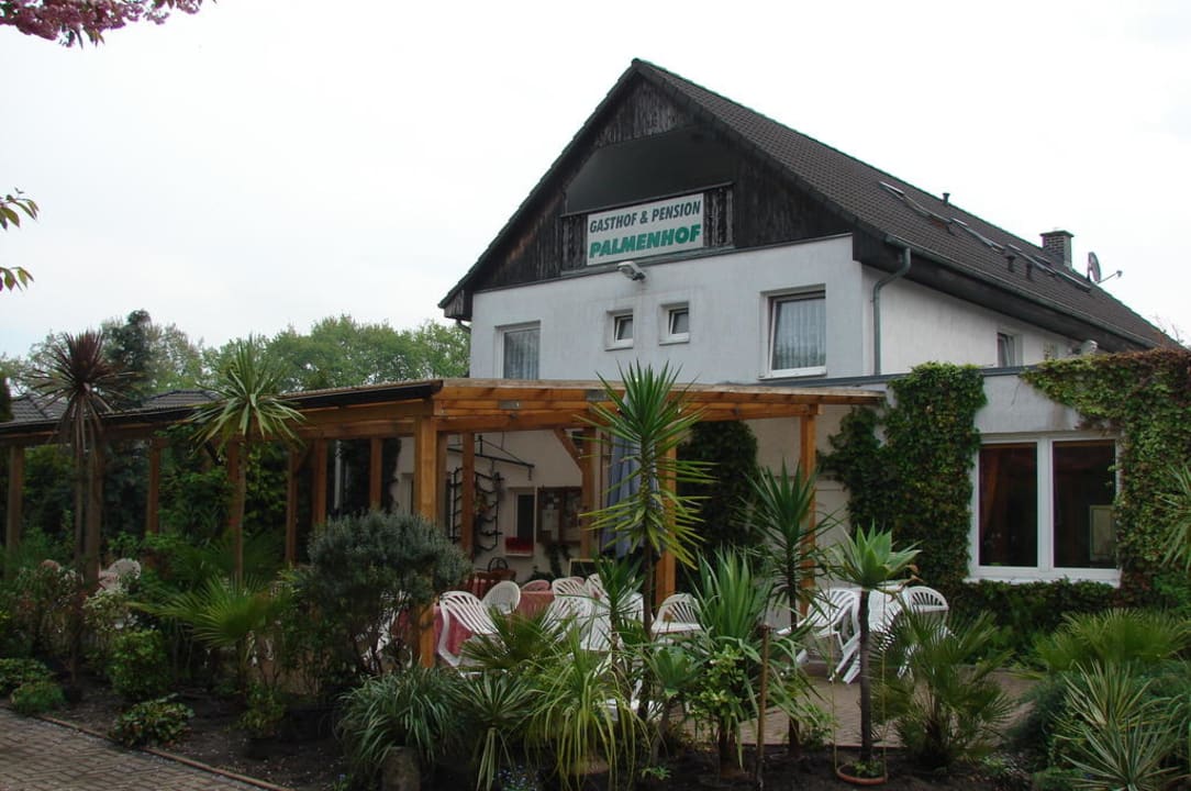 Der Palmenhof von der Gartenseite gesehen. Gasthof & Pension Palmenhof