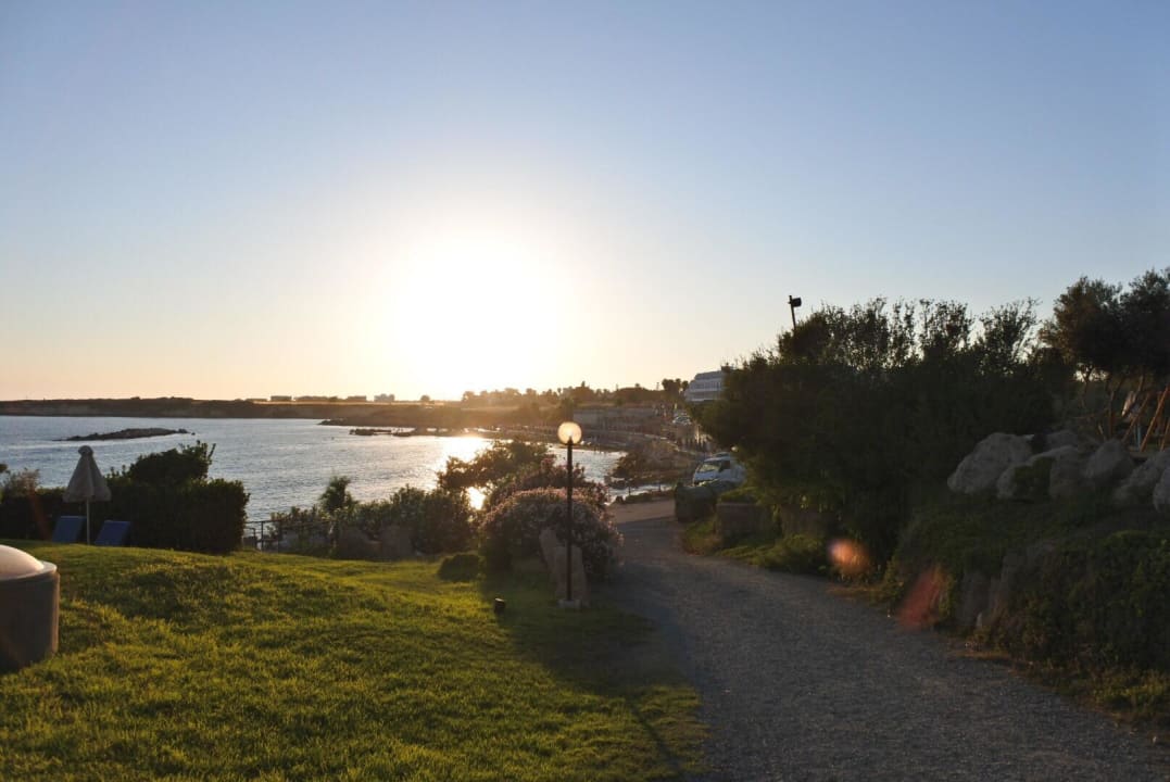 Garten Coral Beach Hotel & Resort