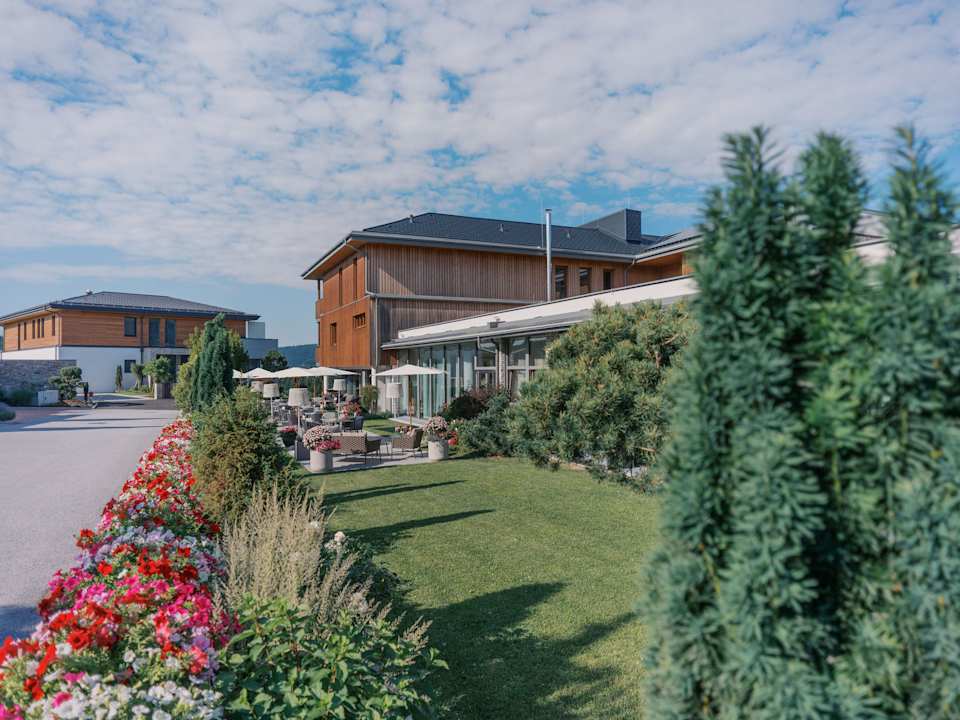 Außenansicht Dorfhotel Fasching