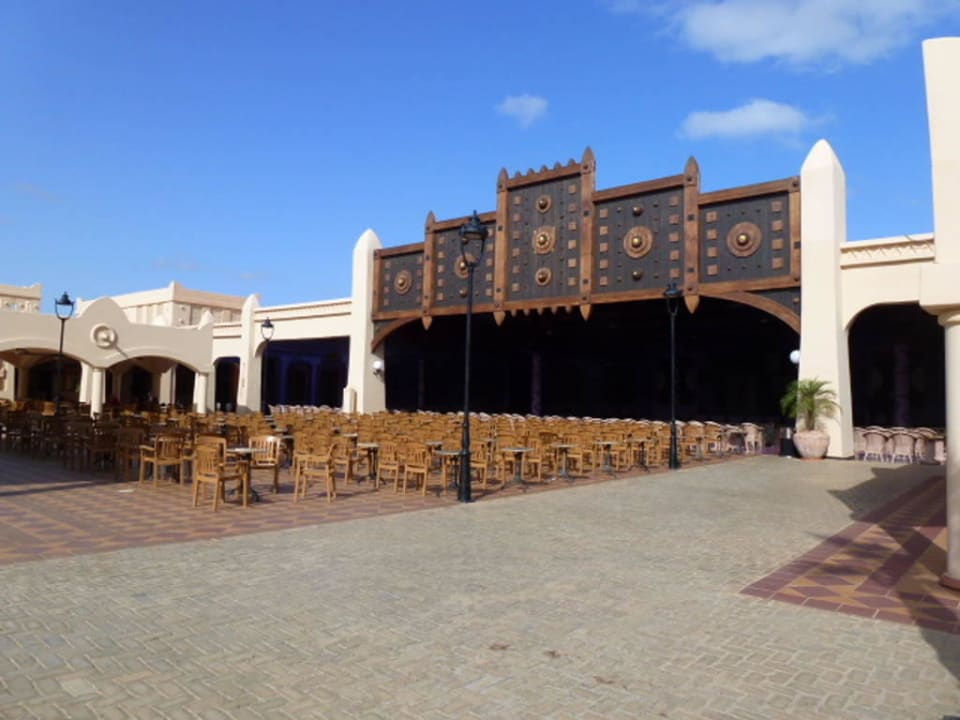 Theater Hotel Riu Touareg