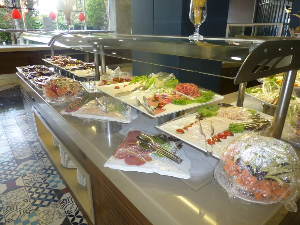 Gastro Saturn Palace Resort Hotel