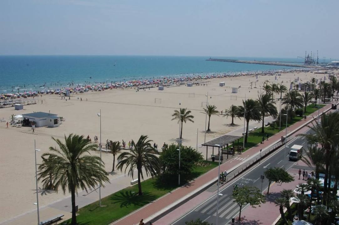 Widok z balkonu na plażę RH Bayren Hotel & Spa