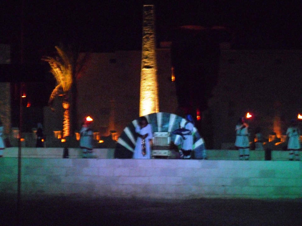 Große-Arena (Lichtshow) Pickalbatros Alf Leila Wa Leila Resort - Neverland Hurghada