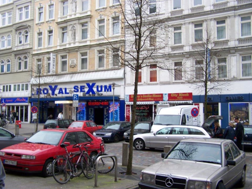 Von der anderen Strassenseite Hotel Residence am Hauptbahnhof