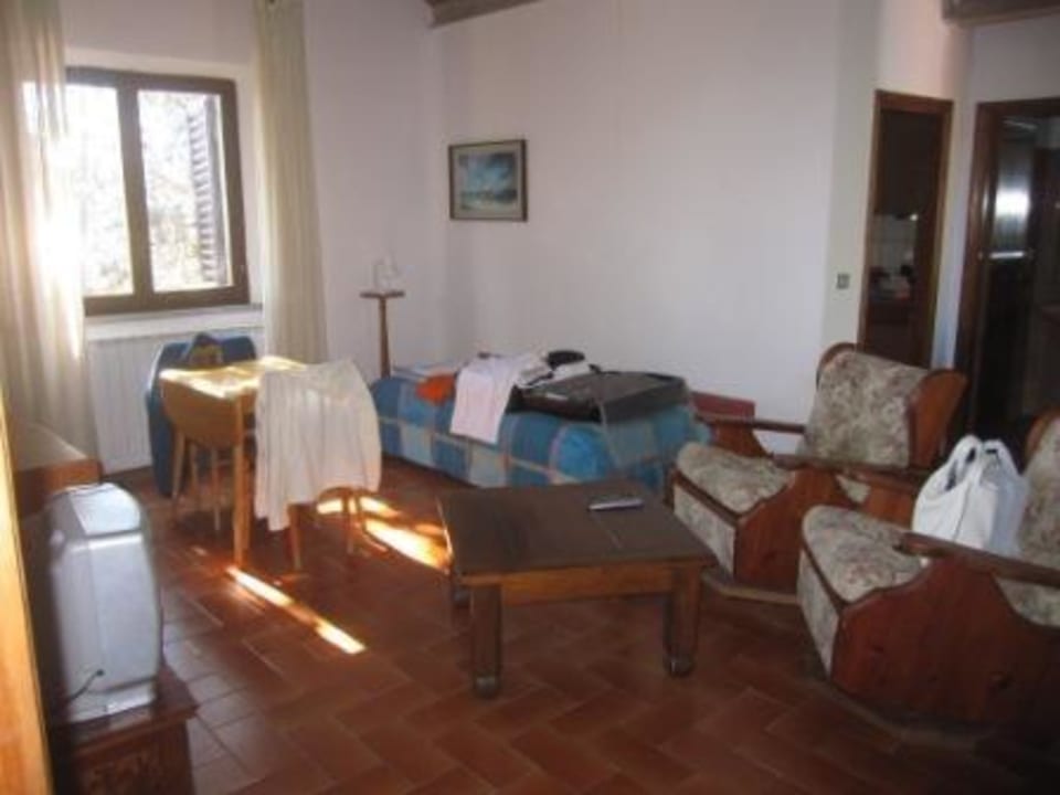 Contra: Quietschende Sessel Agriturismo Il Poderino La Fidanza