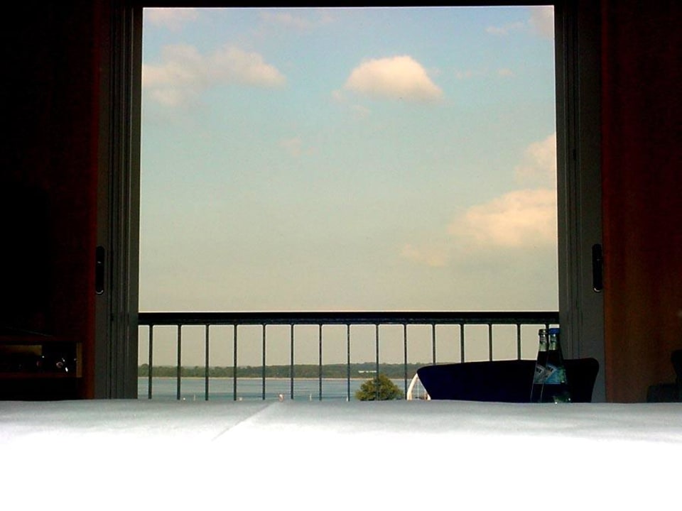 Blick aus dem Bett A-ROSA Travemünde
