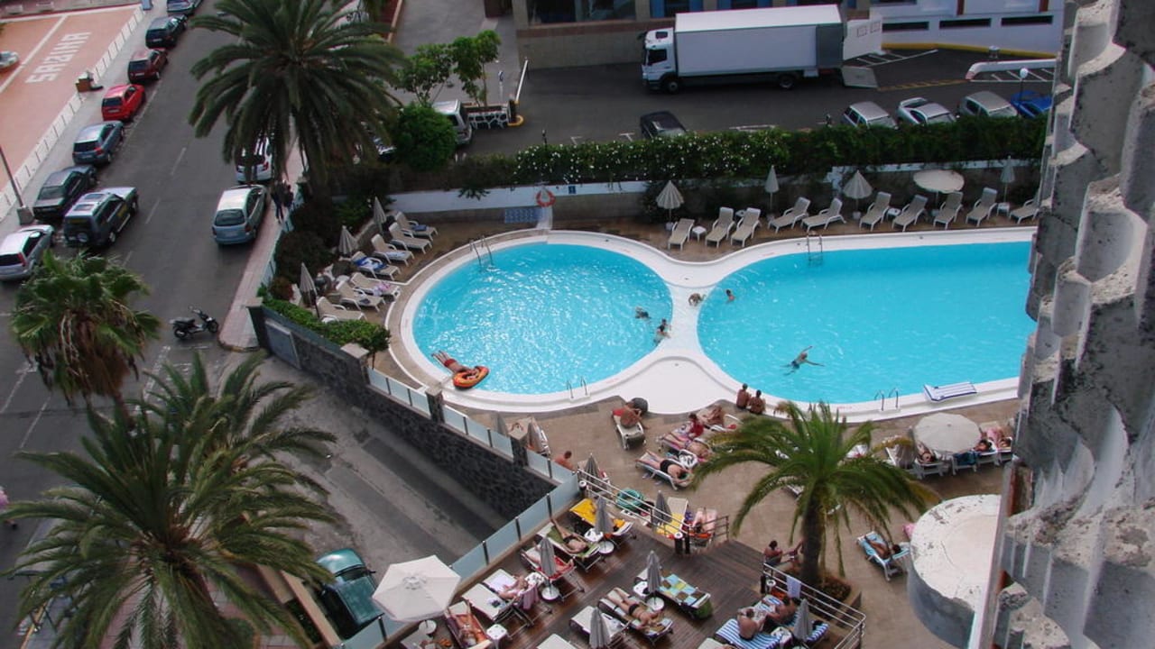 Blick von der Dachterrasse Bull Escorial & Spa