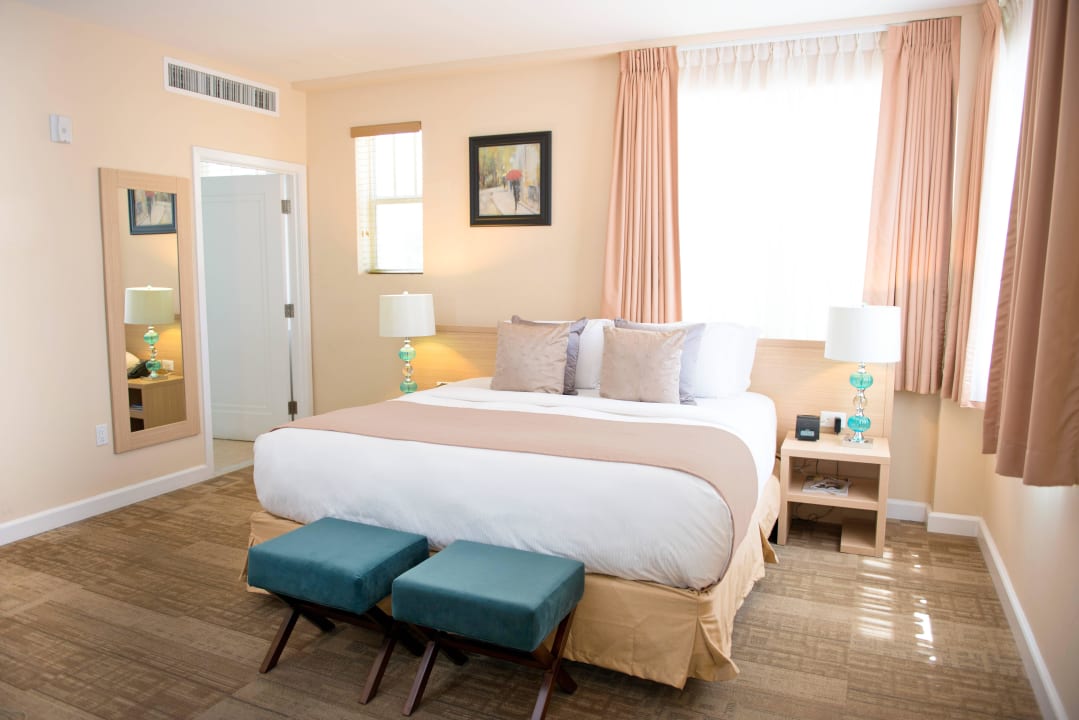 Guest Room Villa Italia South Beach