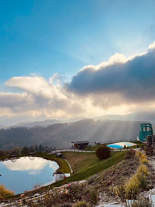 Ausblick Familien Resort Petschnighof - Familotel Kärnten