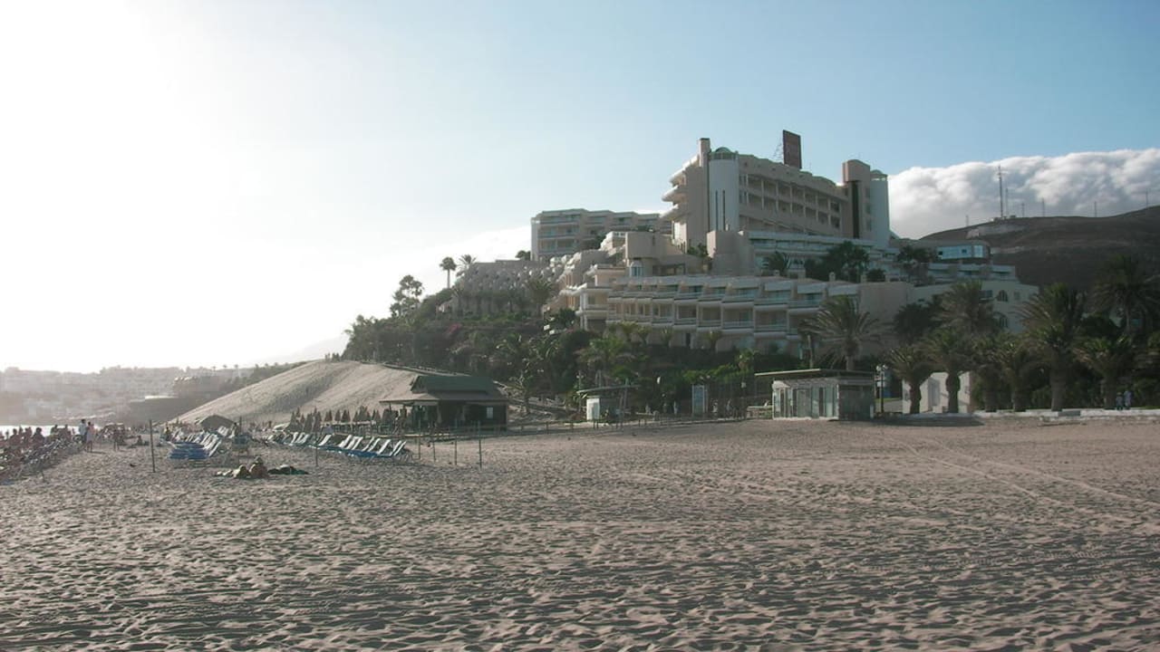 Riu palace visto dalla spiaggia Hotel Riu Palace Jandia