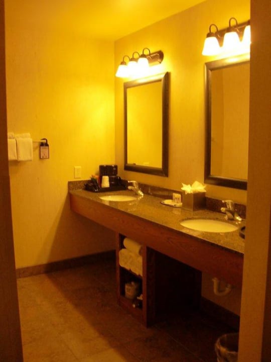 Waschtisch mit zwei Waschbecken Best Western Plus Hotel Bryce Canyon Grand