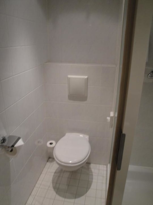 Bad im Doppelzimmer Hotel Holiday Inn Express Antwerp City-North