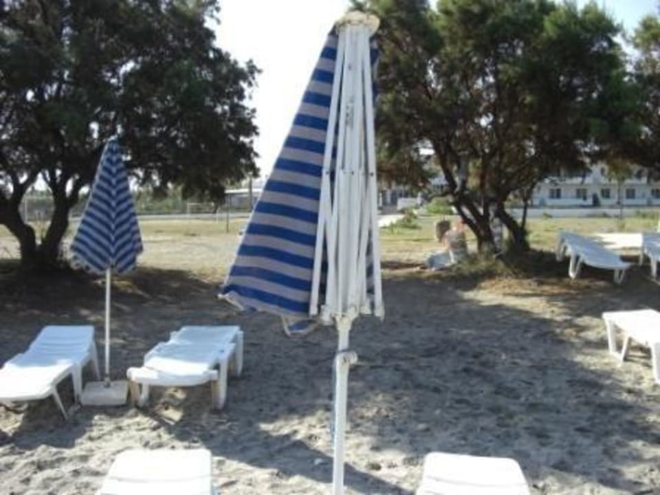 Nicht benutzbarer Sonnenschirm Costa Angela Seaside Resort