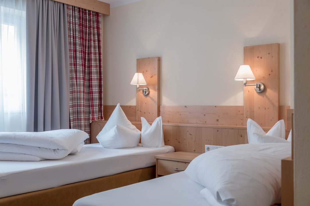 Zimmer Burghotel Alpenglühn