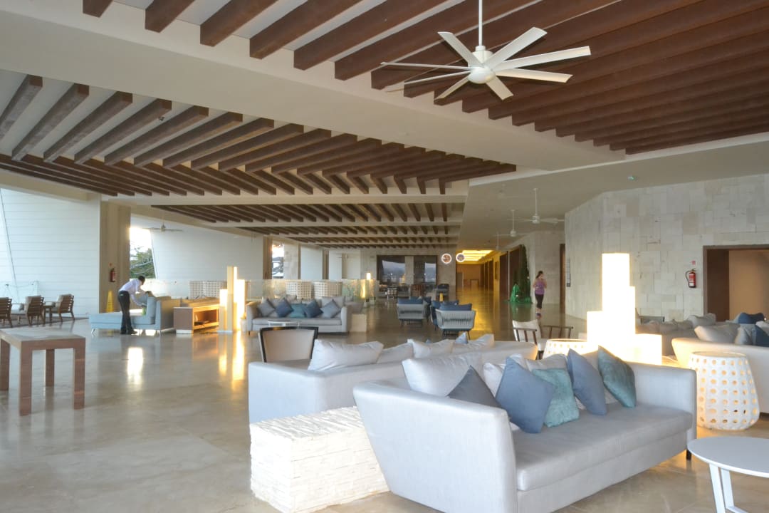 Lobby Hideaway at Royalton Negril
