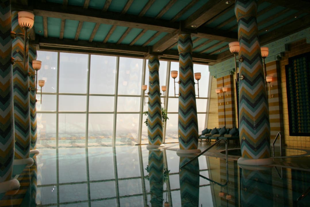 Burj Al Arab, Hallenbad Burj Al Arab