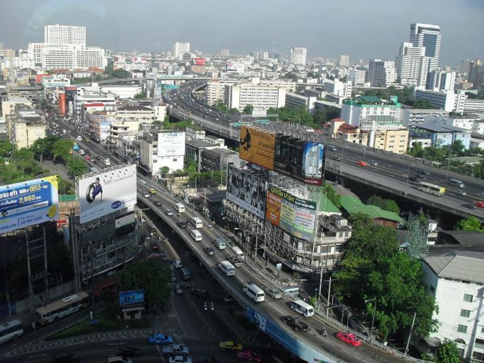 Blick Aus Dem 15 Stock Hotel Century Park Bangkok • Holidaycheck