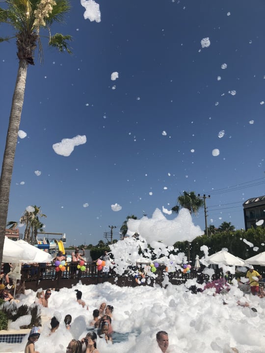 Sport & Freizeit Mary Hotel Side