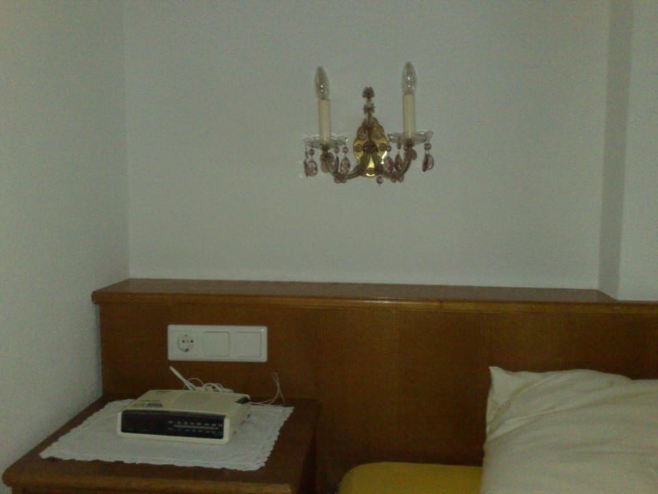 Multimediawecker Hotel Central Garni