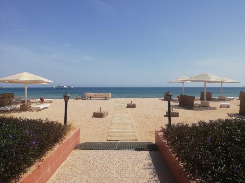 Strand Menaville Safaga