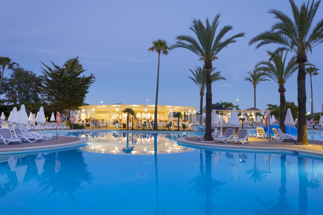 Pool Protur Vista Badia Aparthotel