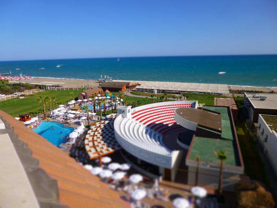 Uitzicht vanuit hotelkamer  Kirman Belazur Resort & Spa