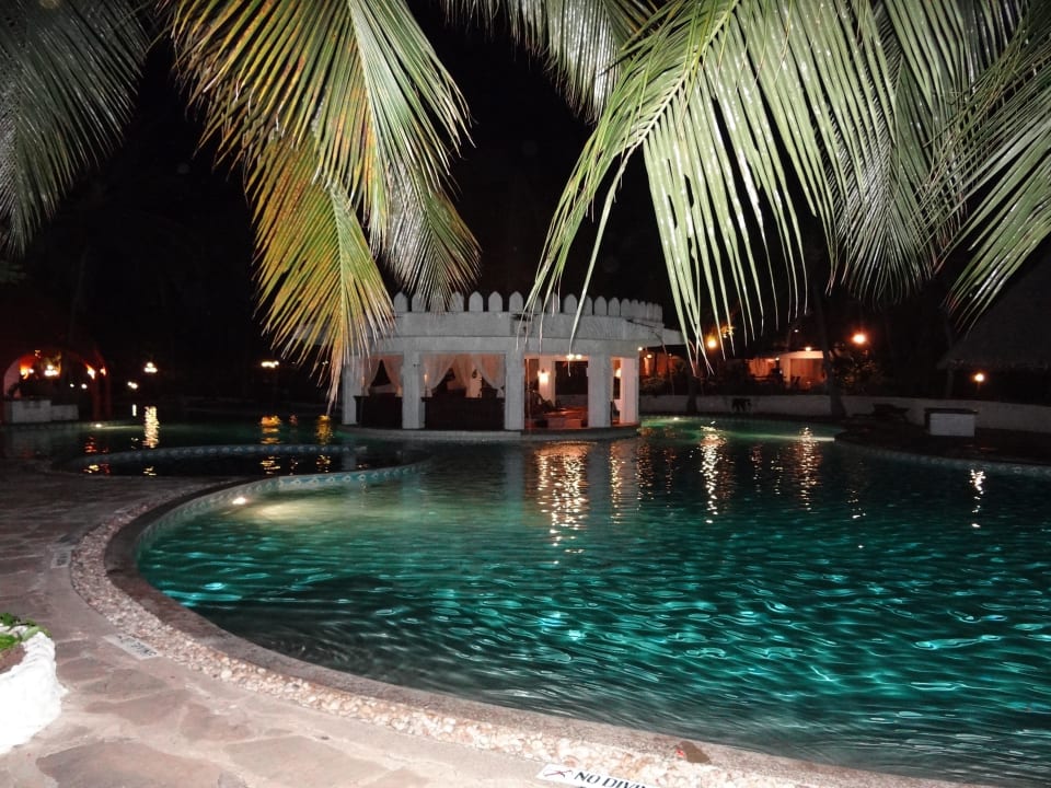 Pool Hotel Southern Palms Beach Resort