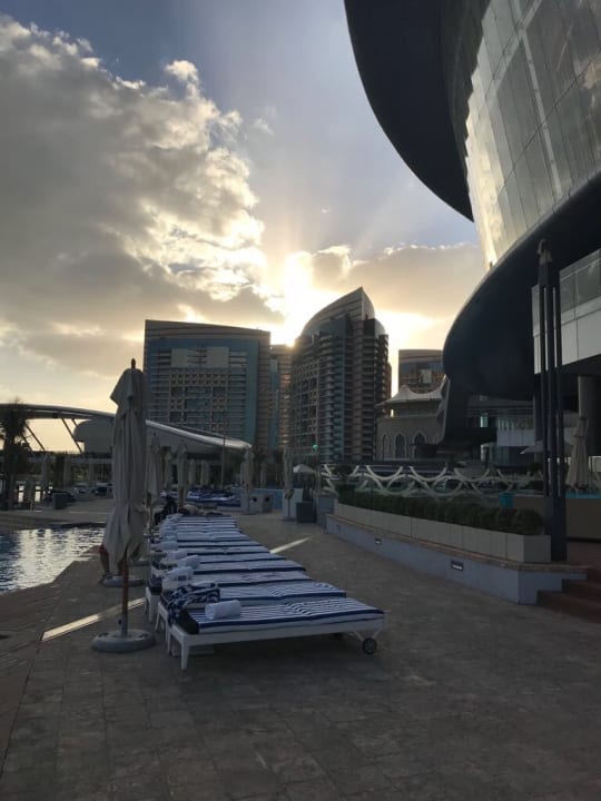 Pool Conrad Abu Dhabi Etihad Towers