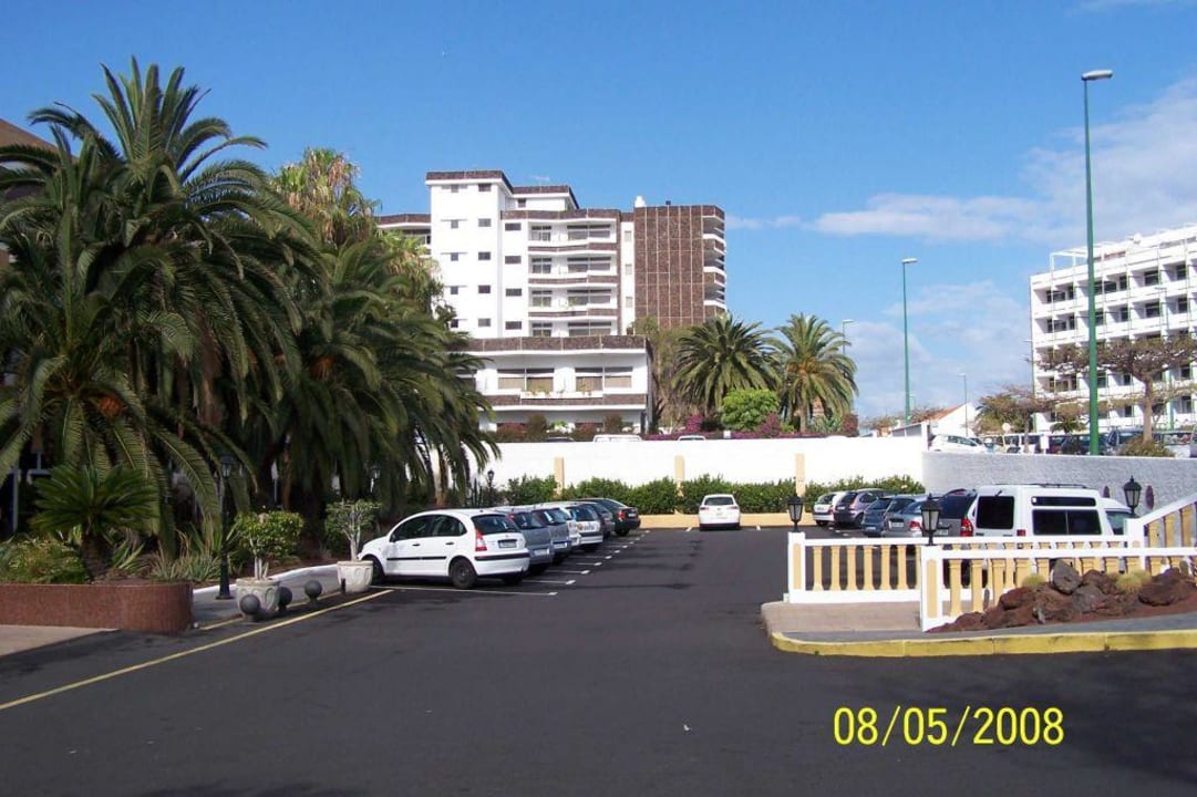 Parkplatz für Mietwägen BLUESEA Complejo Puerto Resort (Canarife y Bonanza Palace))