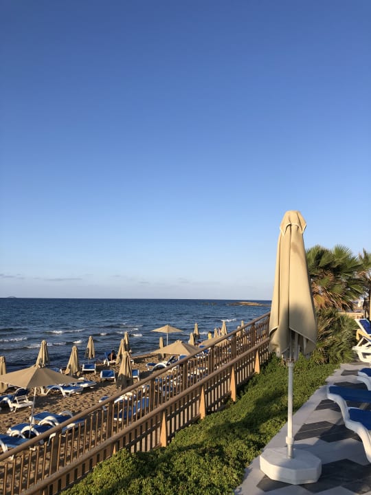 Strand Arina Beach Resort