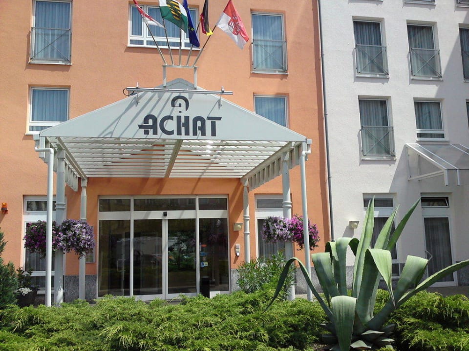 Eingangsbereich ACHAT Hotel Zwickau