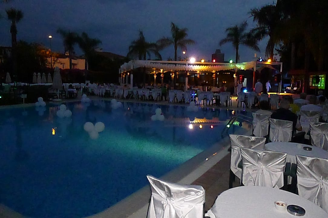 Pool Side Star Elegance