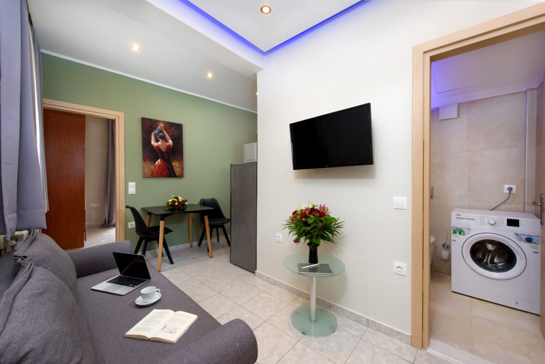 Zimmer Angelo Del' Arte Estate
