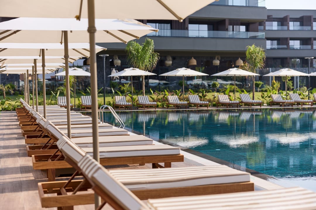 Pool Jacaranda Luxury Resort