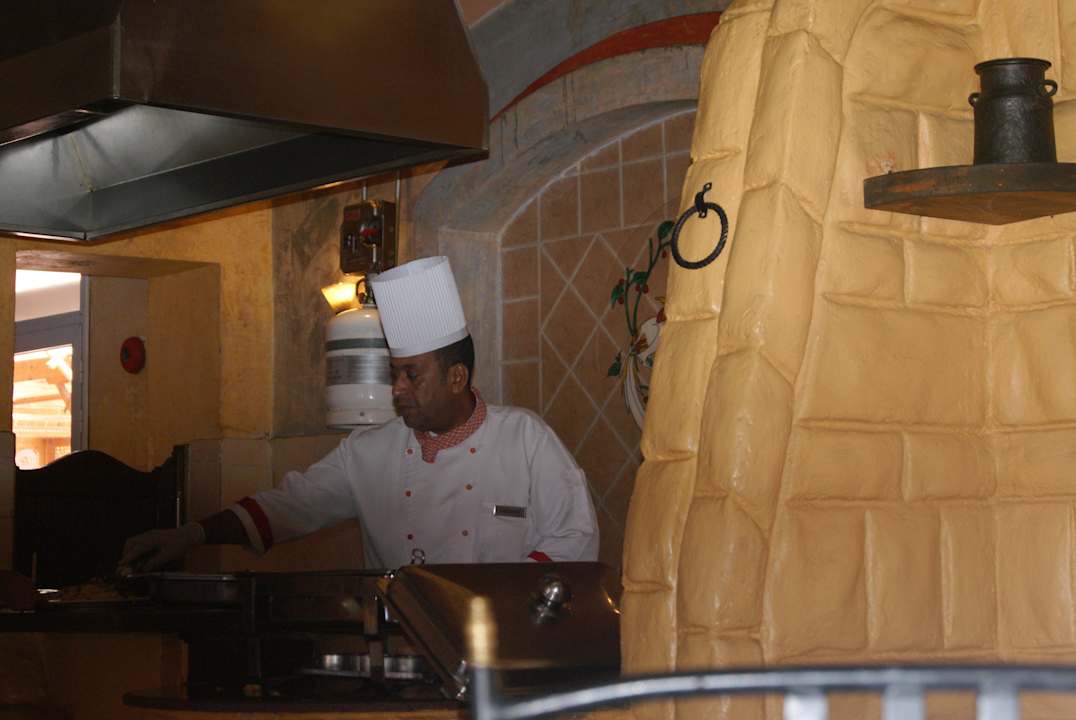 Fajny kucharz Pickalbatros Alf Leila Wa Leila Resort - Neverland Hurghada