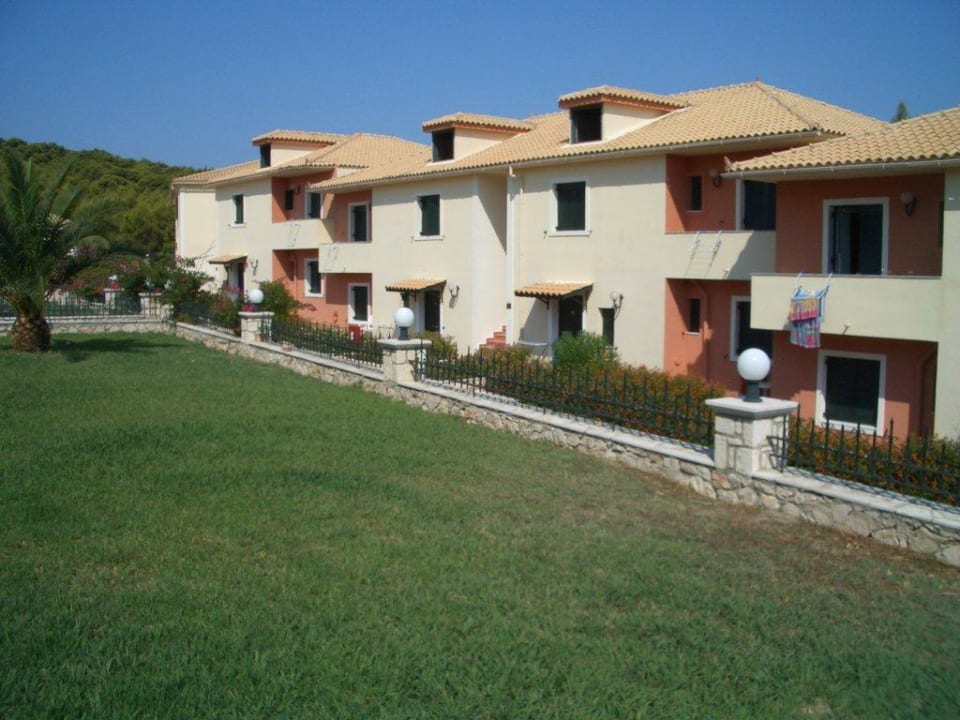 Blick auf die Zimmer Keri Village & Spa by Zante Plaza - Adults Only