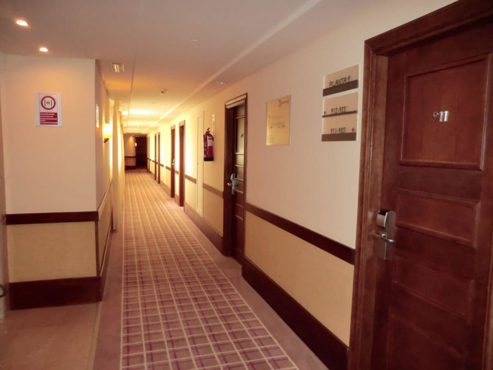 Flur 9. Etage Amàre Beach Hotel Marbella - Adults only