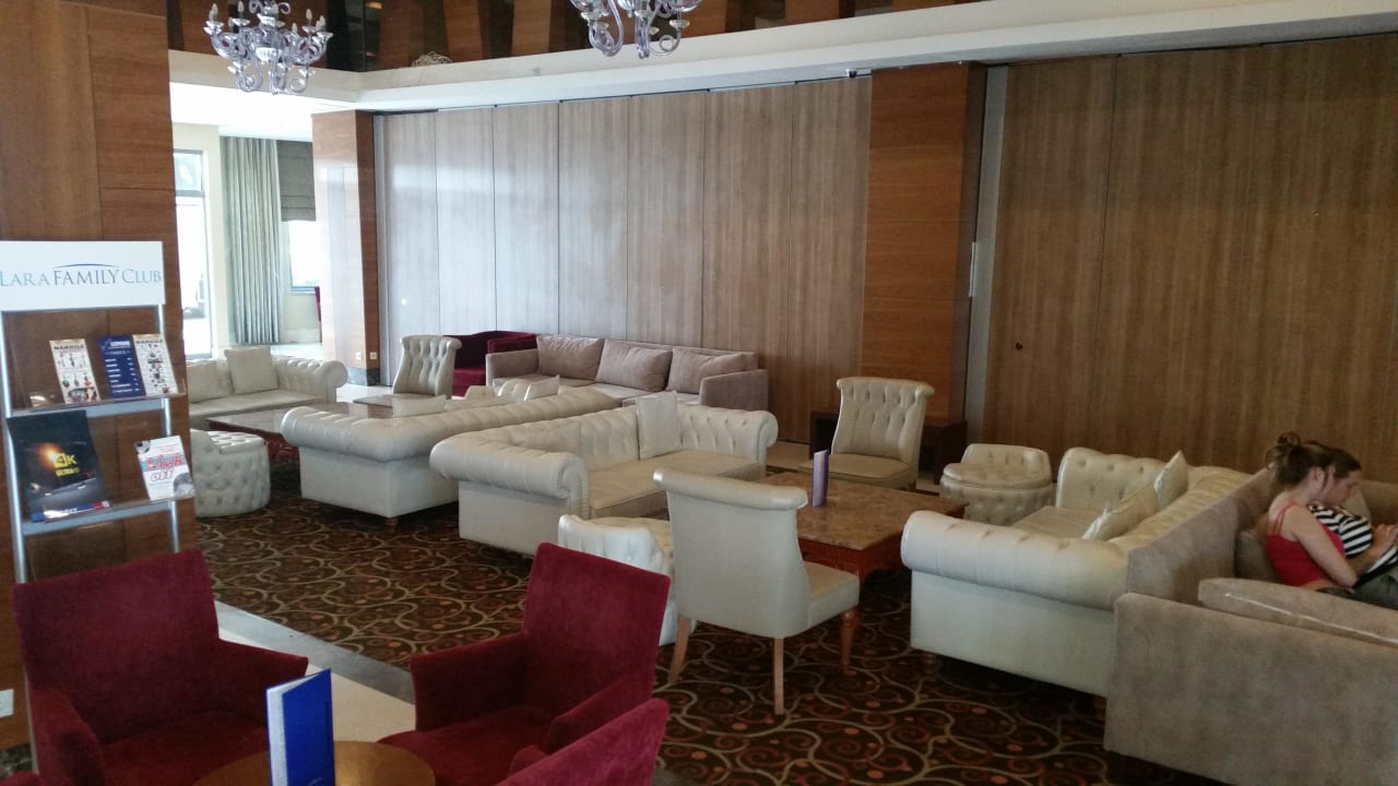 Lobby Wyndham Garden Lara